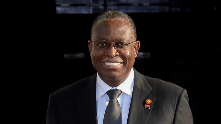 Manuel Vicente de volta a Luanda